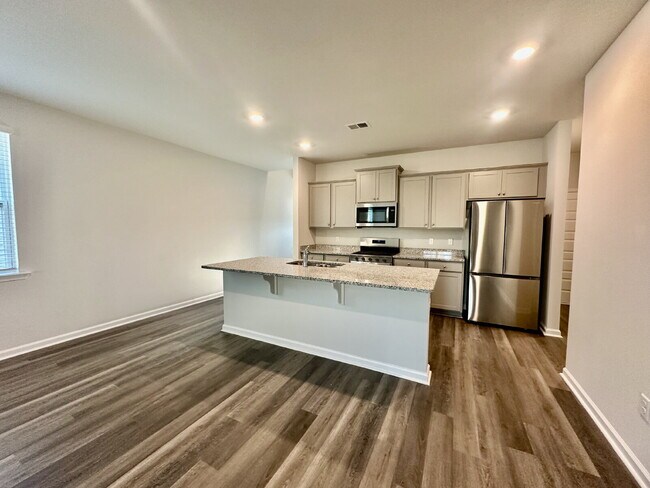 Foto del edificio - Beautiful New Four Bedroom Home in the Retreat at East Argent!