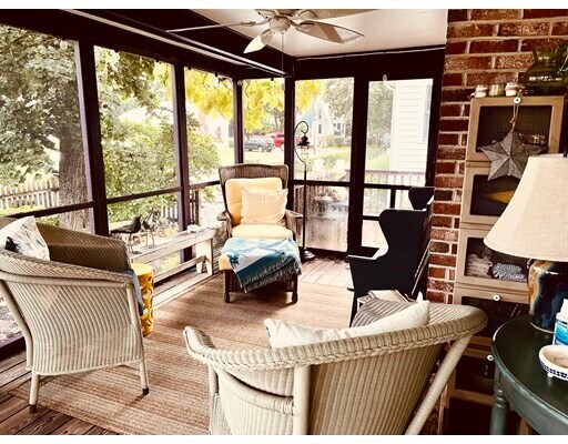 Foto del edificio - 14 Foam Rd