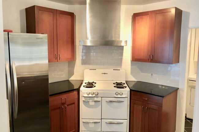 Granite Countertops - 8467 Willoughby Ave