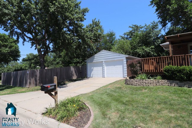 Building Photo - 4 br, 3 bath House - 6500 Gladstone