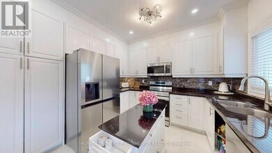 Building Photo - 172 Humberland Dr