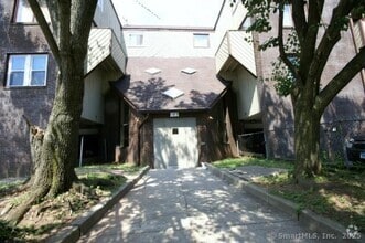 Building Photo - 183 Livingston Pl