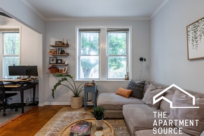 Foto del edificio - 2215 W Wellington Ave