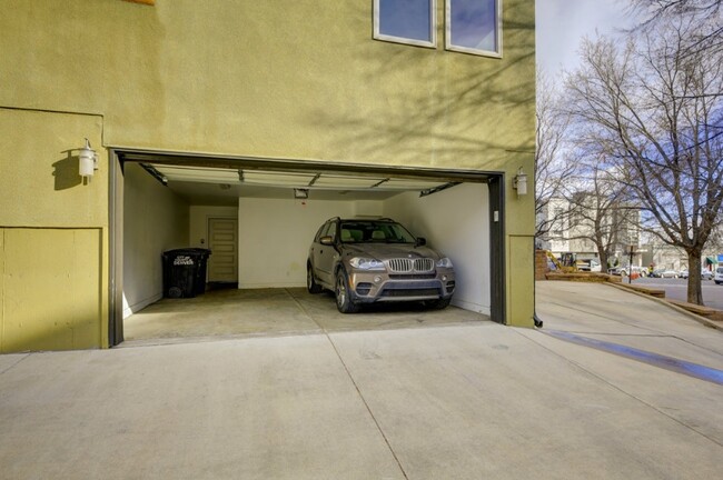 Building Photo - 3055 Zuni St
