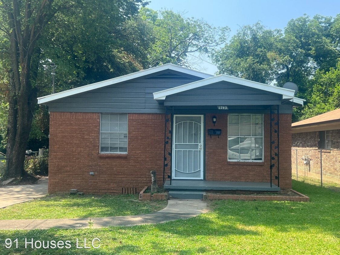 Primary Photo - 3 br, 1 bath House - 1743 Hickory