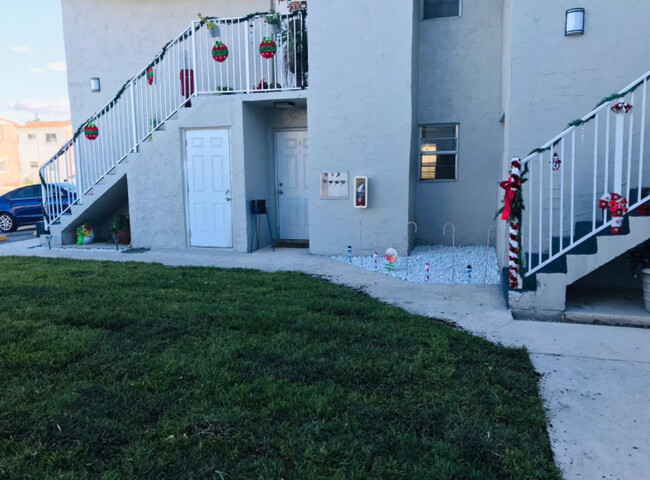 Foto del edificio - 3741 SW 60th Ave