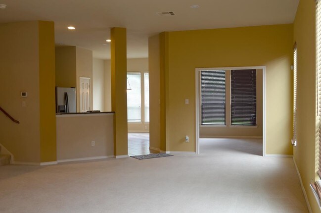 Foto del edificio - 2918 Hebert Trail Dr
