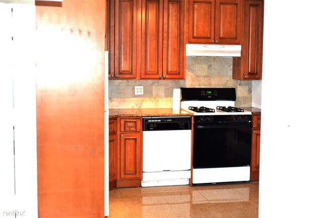 Foto del edificio - 2427 43rd St