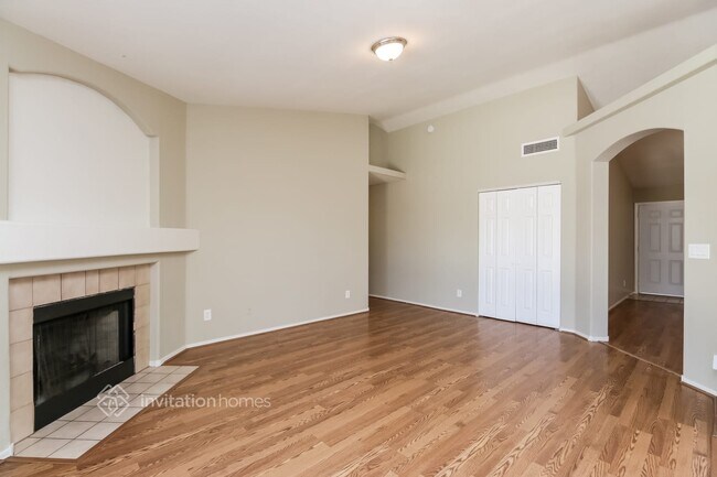 Building Photo - 8625 W Monte Vista Rd