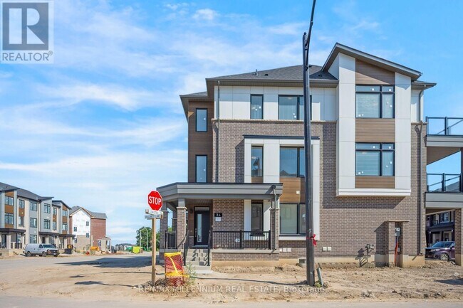 Building Photo - 36 Thornbird cres