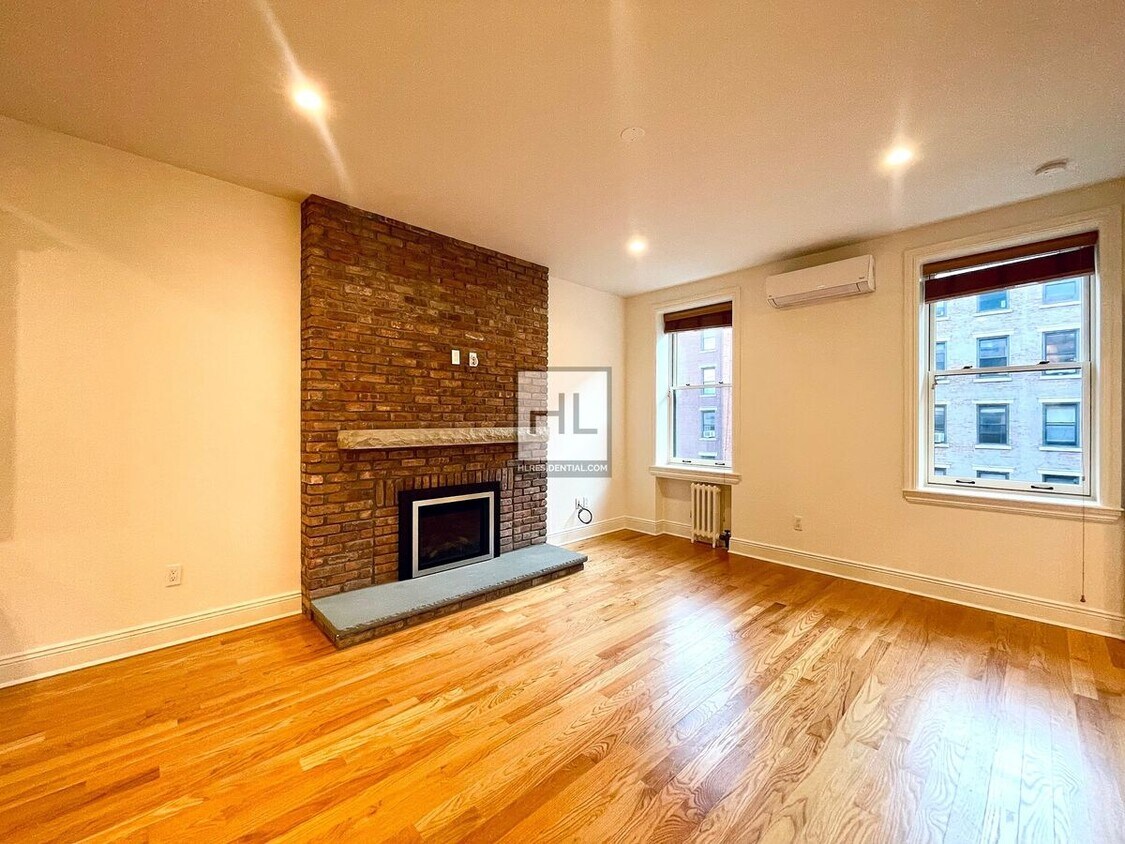 Foto principal - Gorgeous 1 Bed | East 7th Street, East Vil...