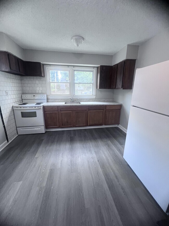 Foto del edificio - 607 Cross St