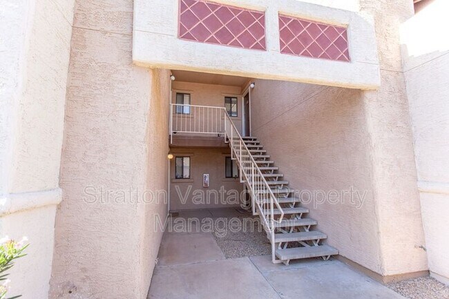 Building Photo - 5757 W Eugie Ave