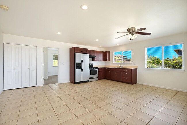 Building Photo - Kalaheo Ohana unit with Ocean Views