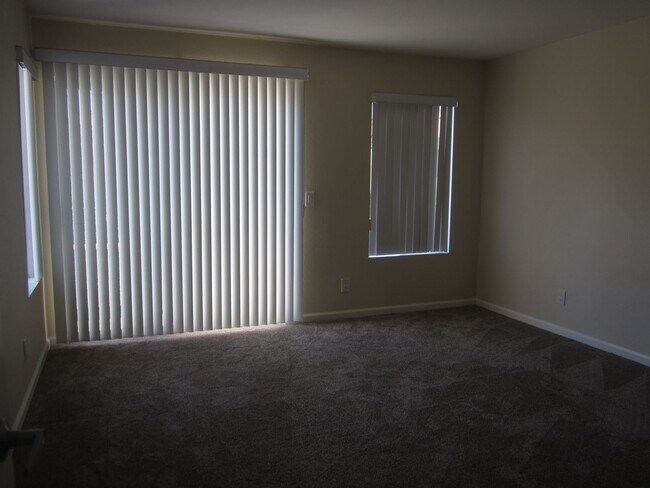 Building Photo - GORGEOUS CORONA CONDO