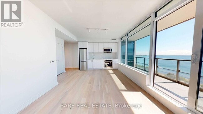 Building Photo - 1926 Lake Shore Blvd W