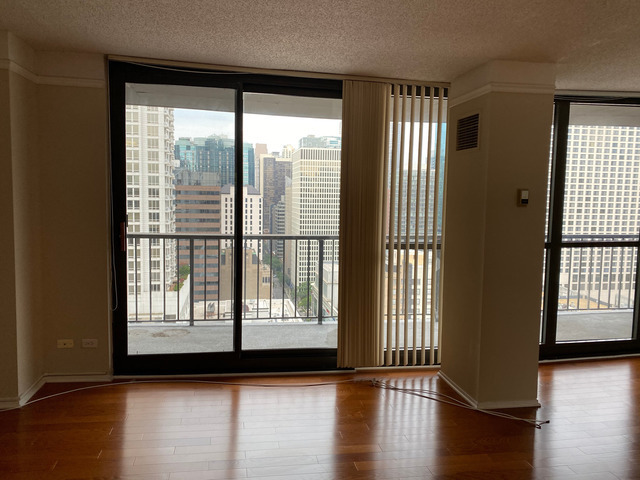 Foto del edificio - 10 E Ontario St