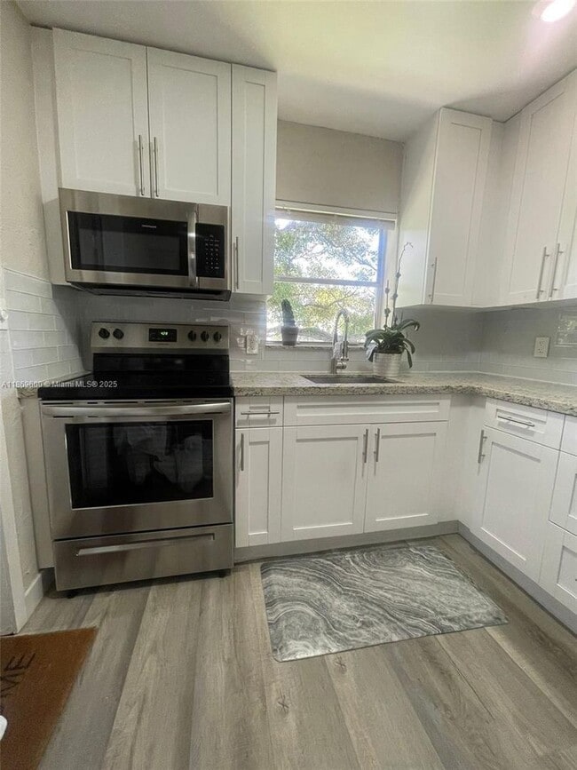 Building Photo - 2111 Adams St