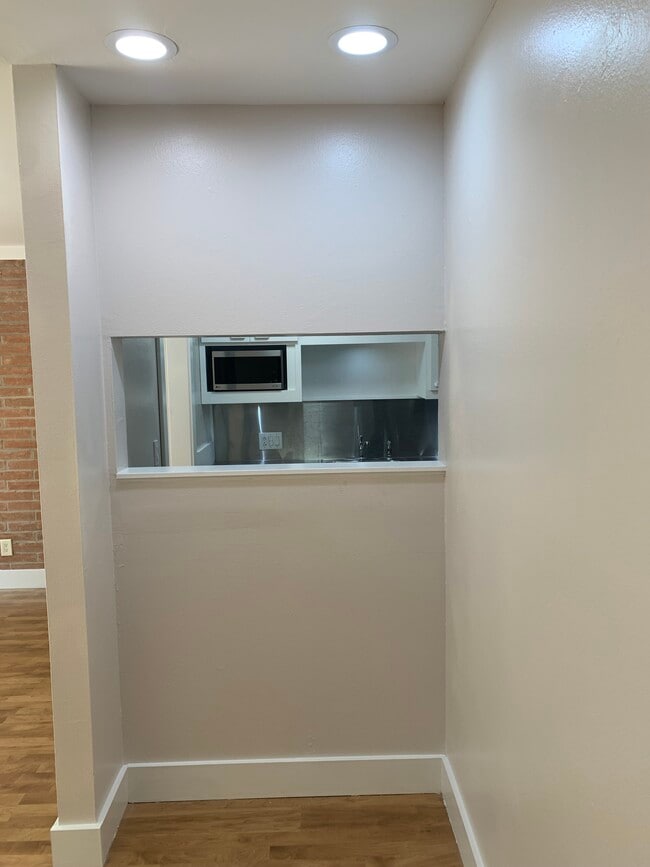 Photo - 2822 Briarhurst Dr Apartment