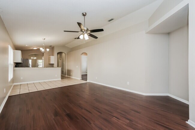 Foto del edificio - 8522 Hawbuck St