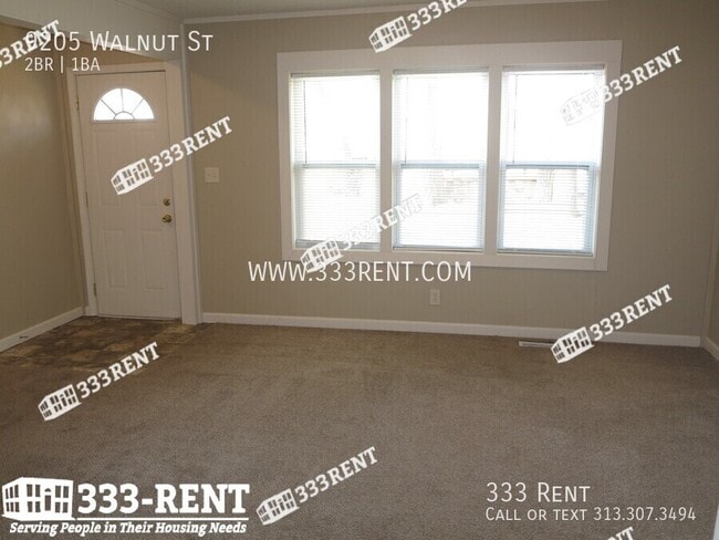 Building Photo - 9205 Walnut St