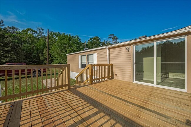 Foto del edificio - 8856 Greenwood Dr