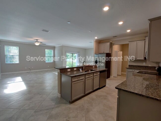 Building Photo - 1290 White Fox Run
