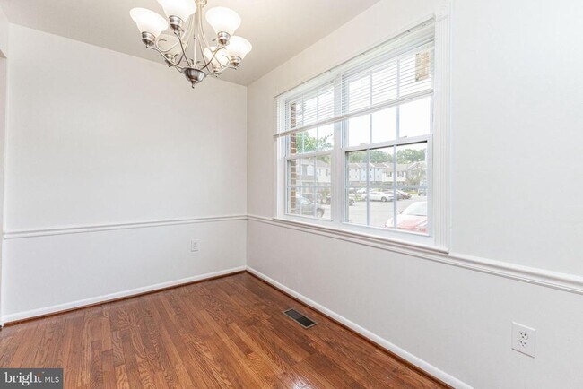Building Photo - 14849 Ensor Ct