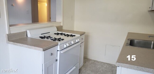 Foto del edificio - 1750 S Longwood Ave