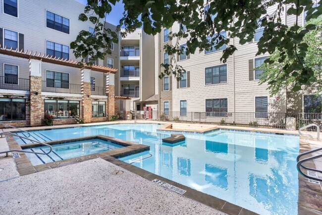 Building Photo - 820 Benge Dr