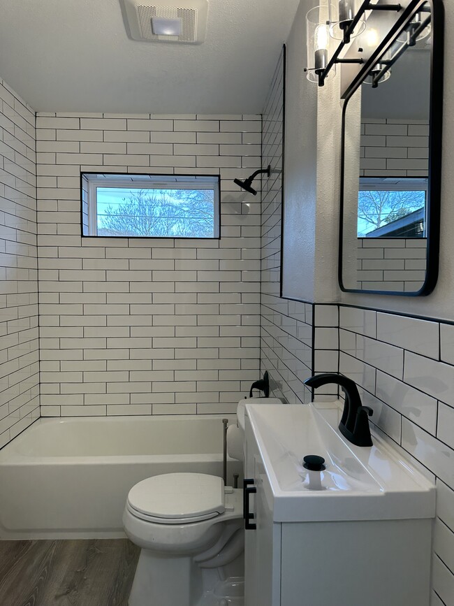 Photo - 8655 Ashcroft Ave House