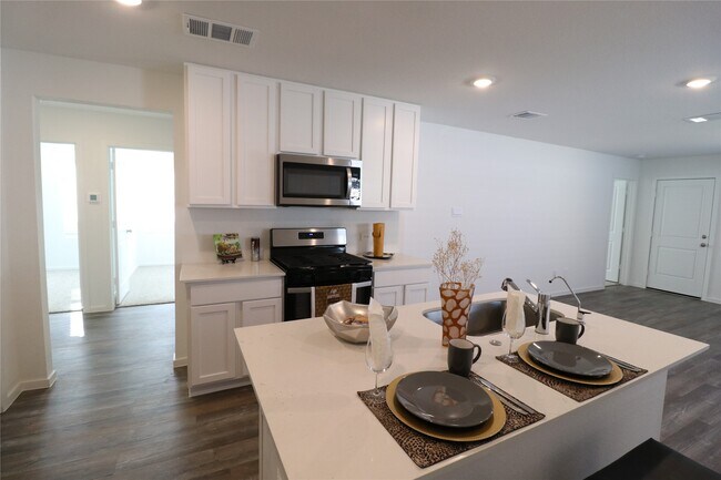 Foto del edificio - 14320 Leafy Willow Dr