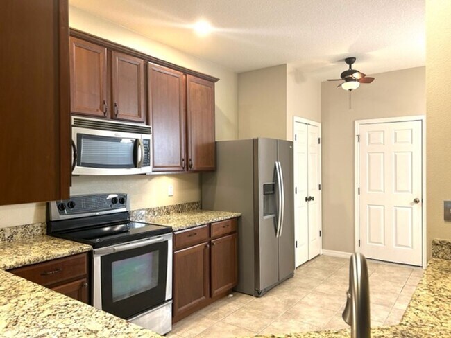Foto del edificio - 3 2.5 - TOWNHOUSE IN PARKRIDGE - CLOSE TO ...