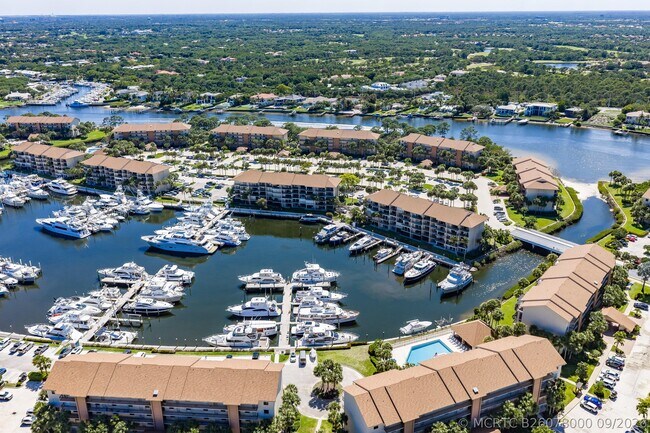Foto del edificio - 2601 Marina Isle Way