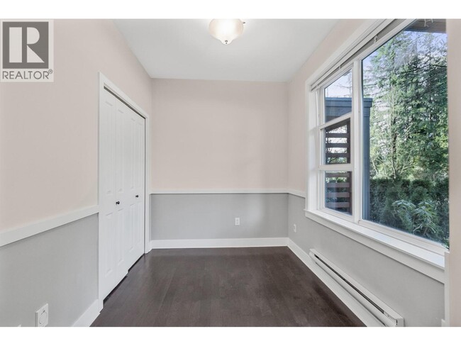 Photo du bâtiment - 1299 Coast Meridian Rd