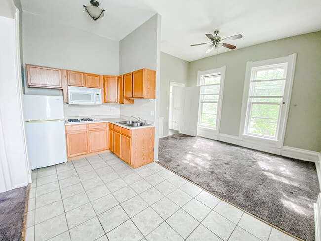 Building Photo - 214 Perrin Ave