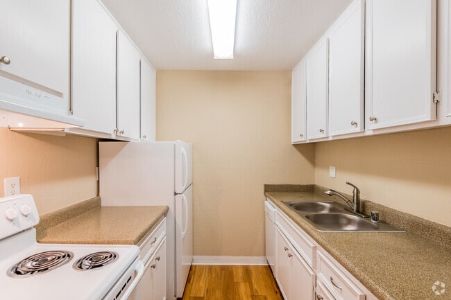 2 BR, 1 BA - Grove At Davis
