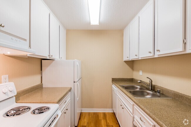 2HAB, 1BA - Grove At Davis
