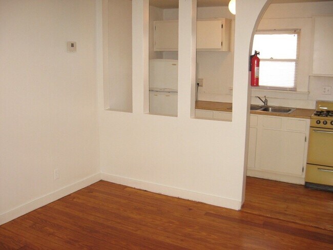 Foto del edificio - 2520 Hopkins St