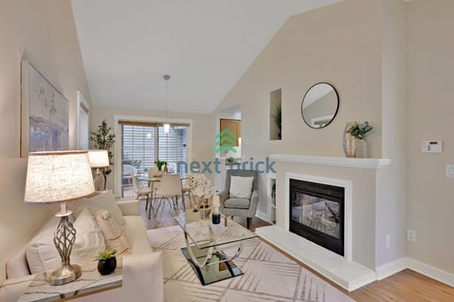 Building Photo - Charming 2-Bedroom Cottage in the Heart of Kirkland!