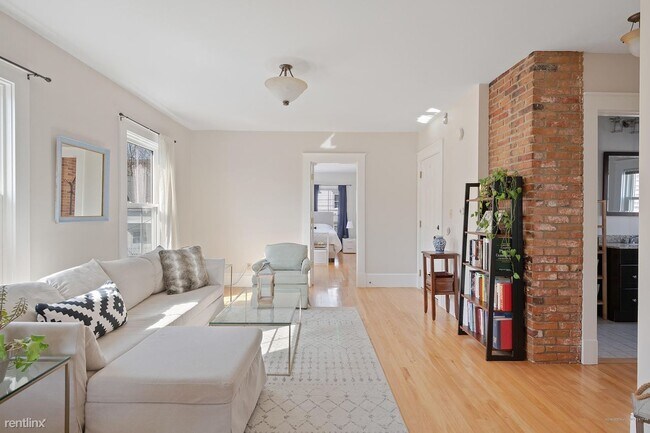 Building Photo - 2 br, 2 bath Condo - 92 Salem St