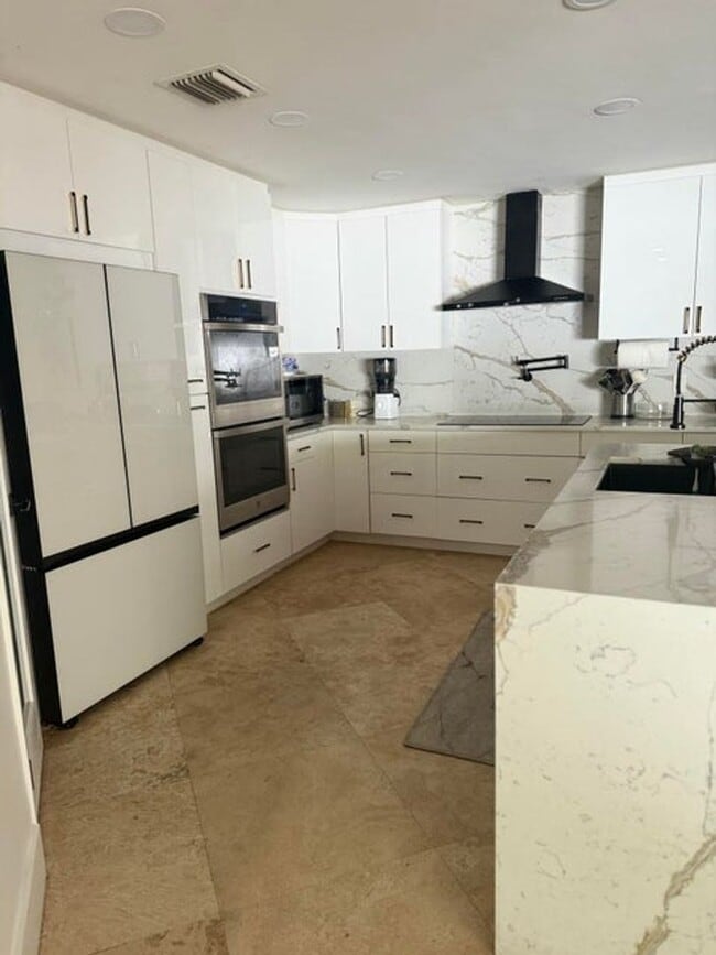 Photo - 6000 Adriatic Way House