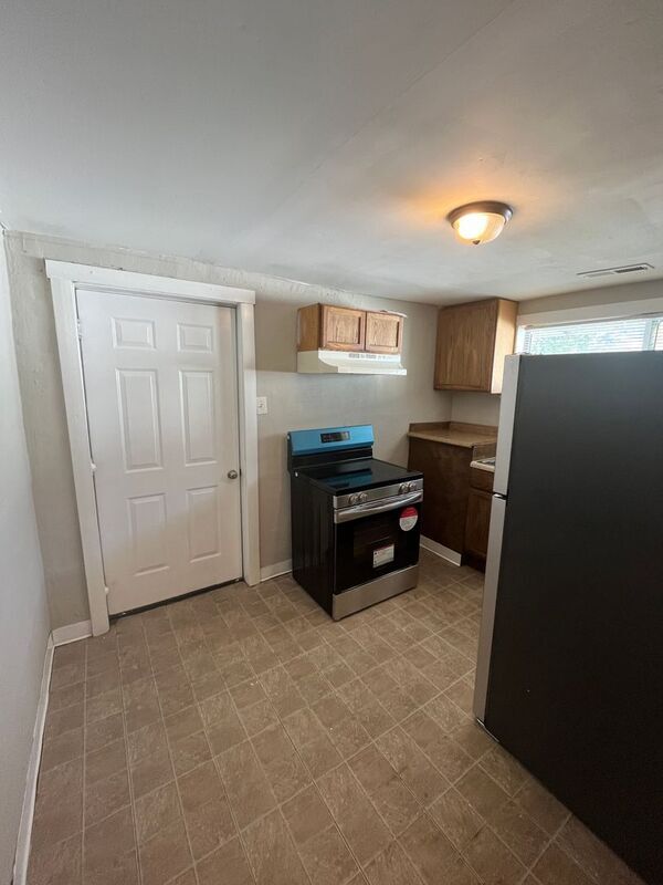 Foto del edificio - 1924 Blackford St