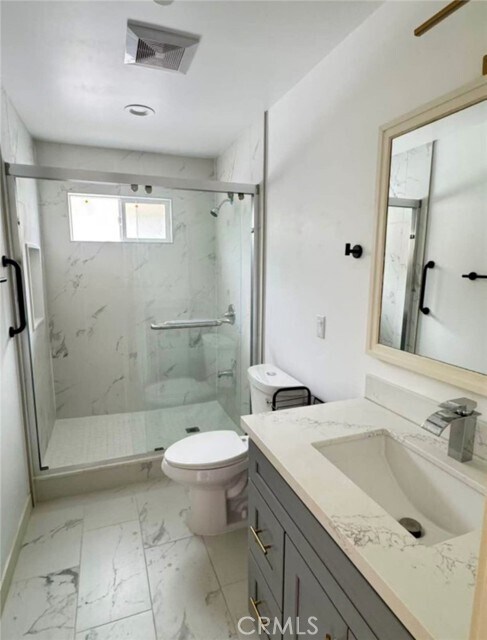 Foto del edificio - 3221 Evelyn Ave