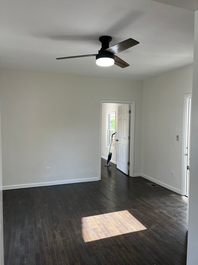 Foto del edificio - 408 E Oak Hill Ave
