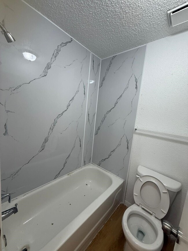 Foto del edificio - 812 Jefferson Ave