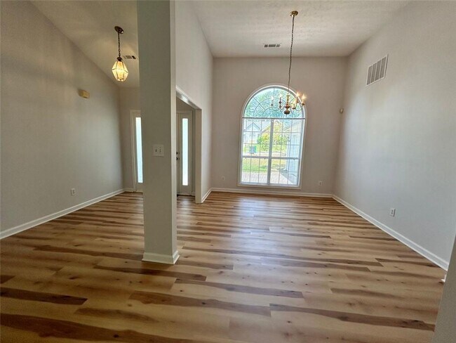 Building Photo - 182 Brook Lea Cove
