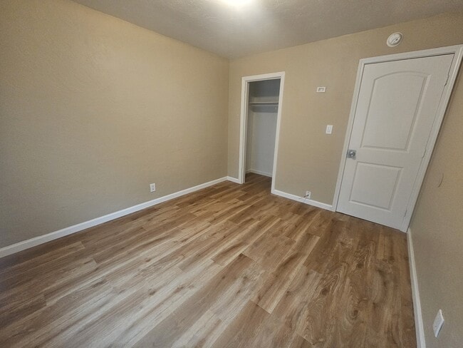 Building Photo - 108 west 9th / York St