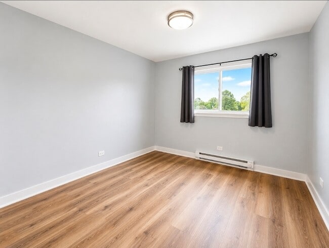 Foto del edificio - 4208 Bonhill Dr