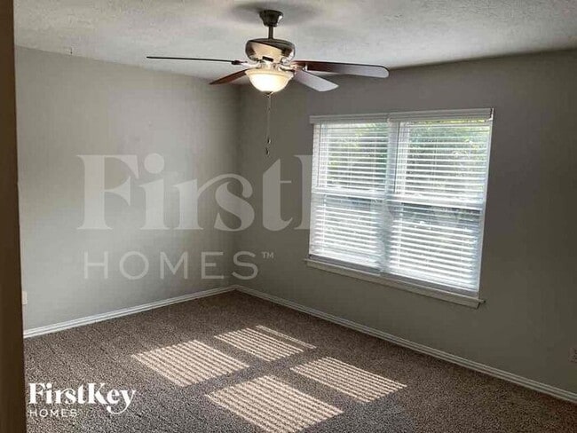Foto del edificio - 23323 Whispering Willow Dr
